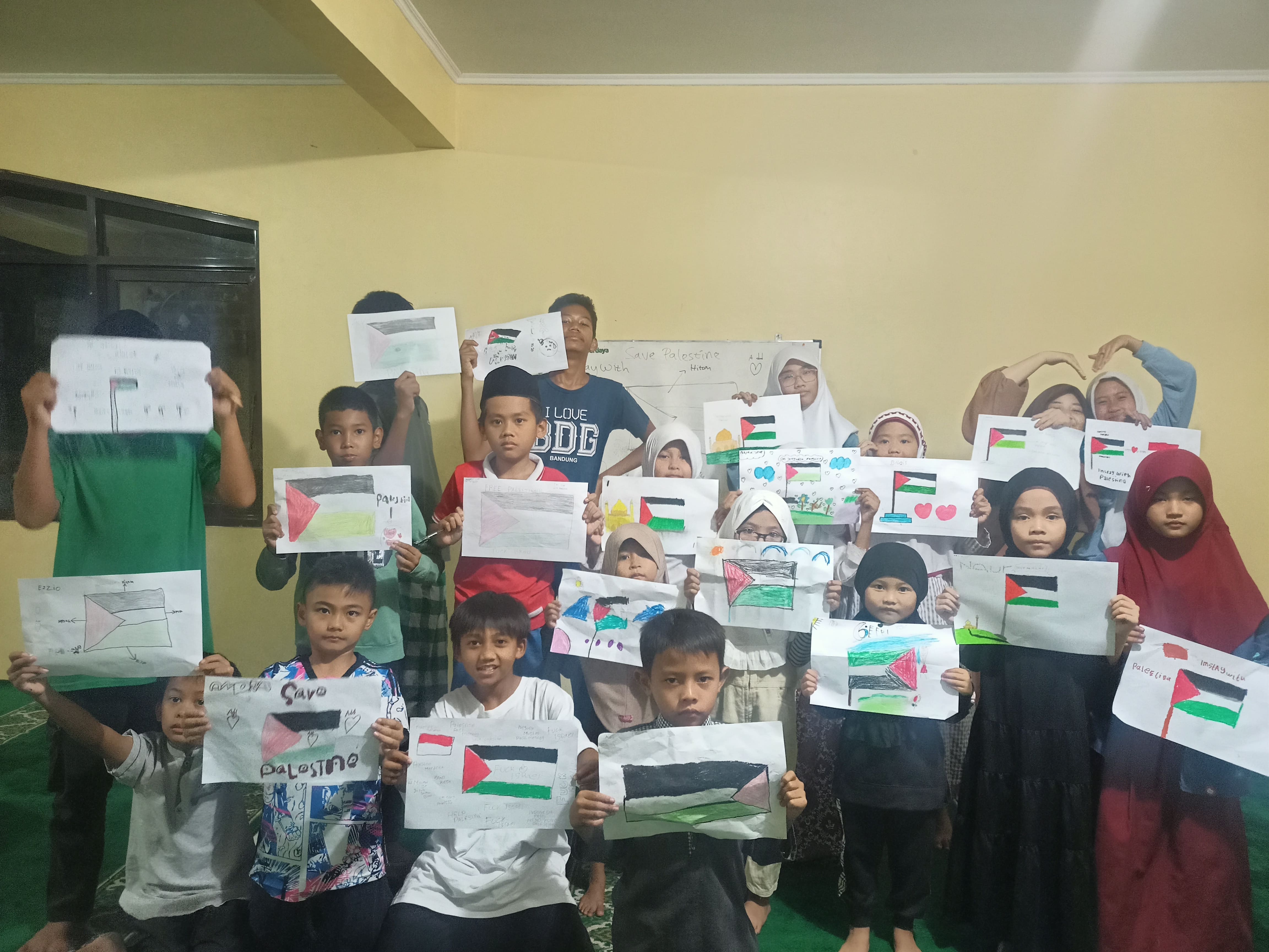 Kaligrafi dan Mewarnai